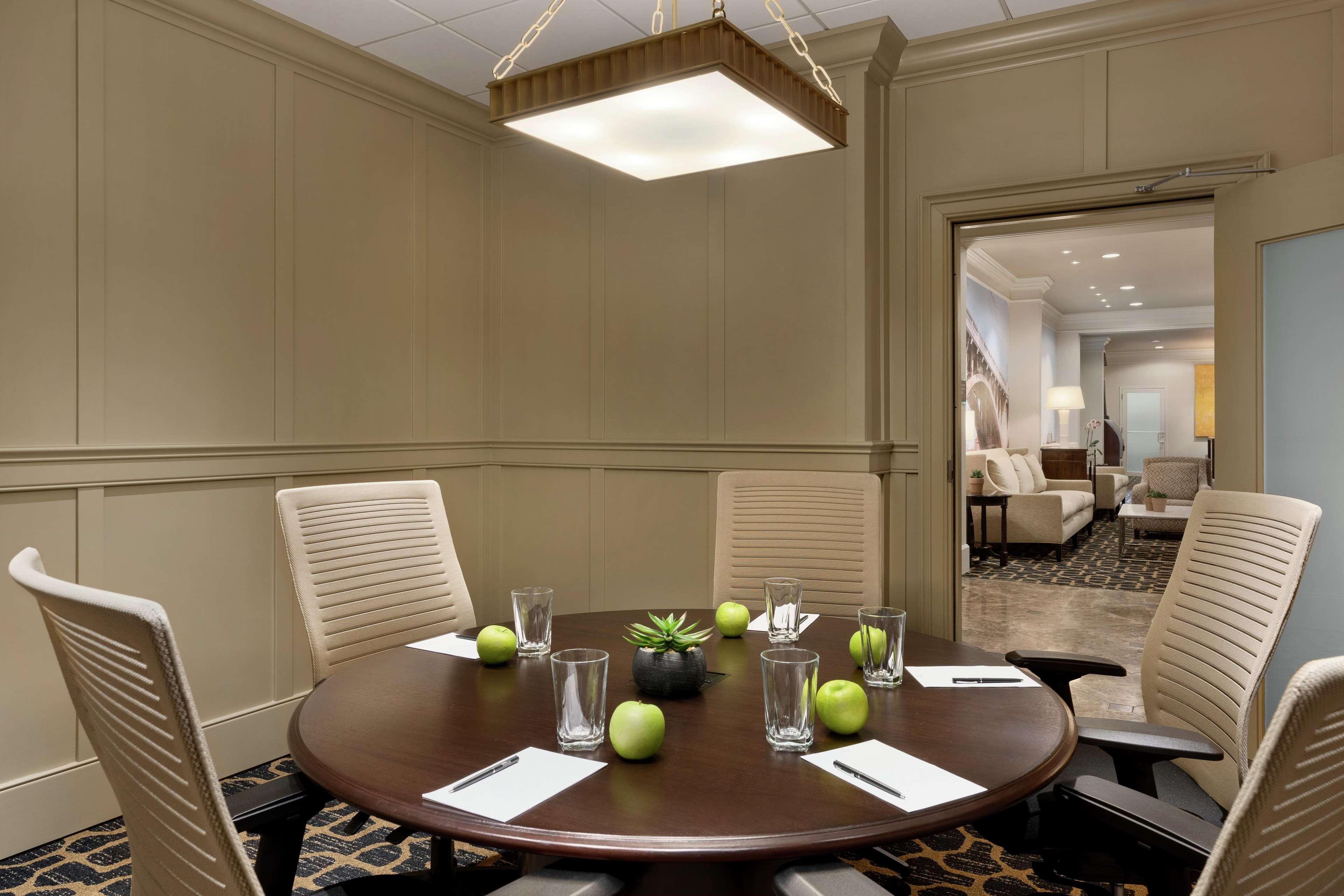 Готель Hilton Columbia Center Екстер'єр фото